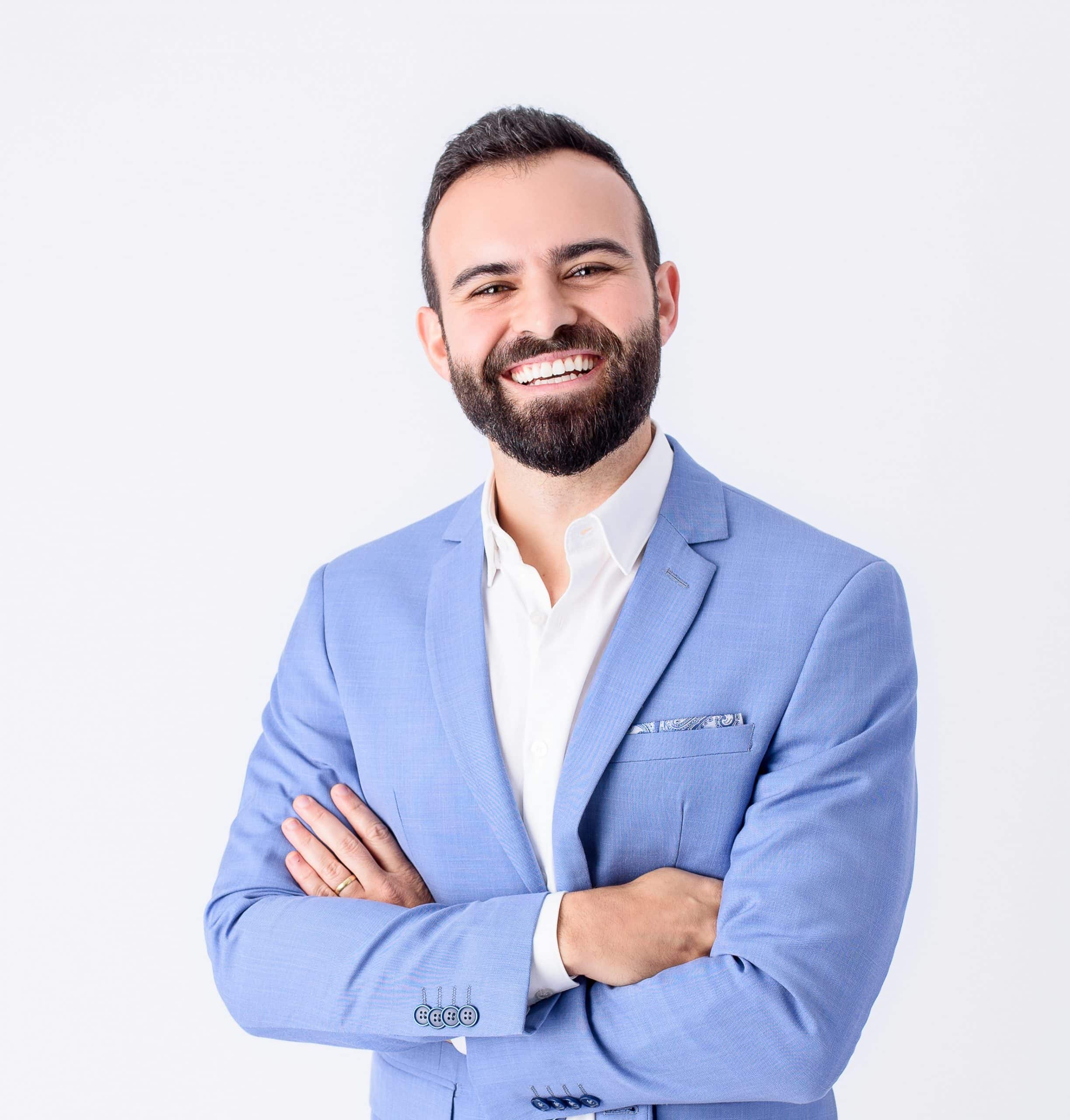 IMAGEN DOCTOR NACHO FAUS MICROTORNILLOS EN ORTODONCIAS